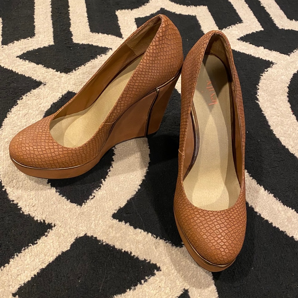 Tan wedges